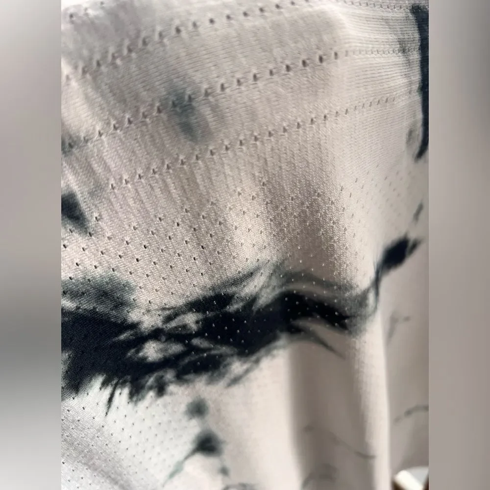 Lululemon Athletica Black and White Crop Tee M-L